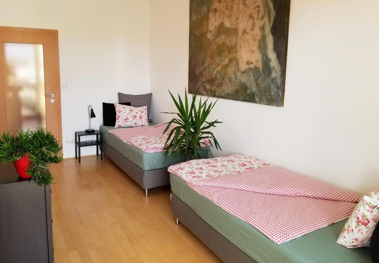 New Pest Apartman Apartment Budapest Luaran gambar