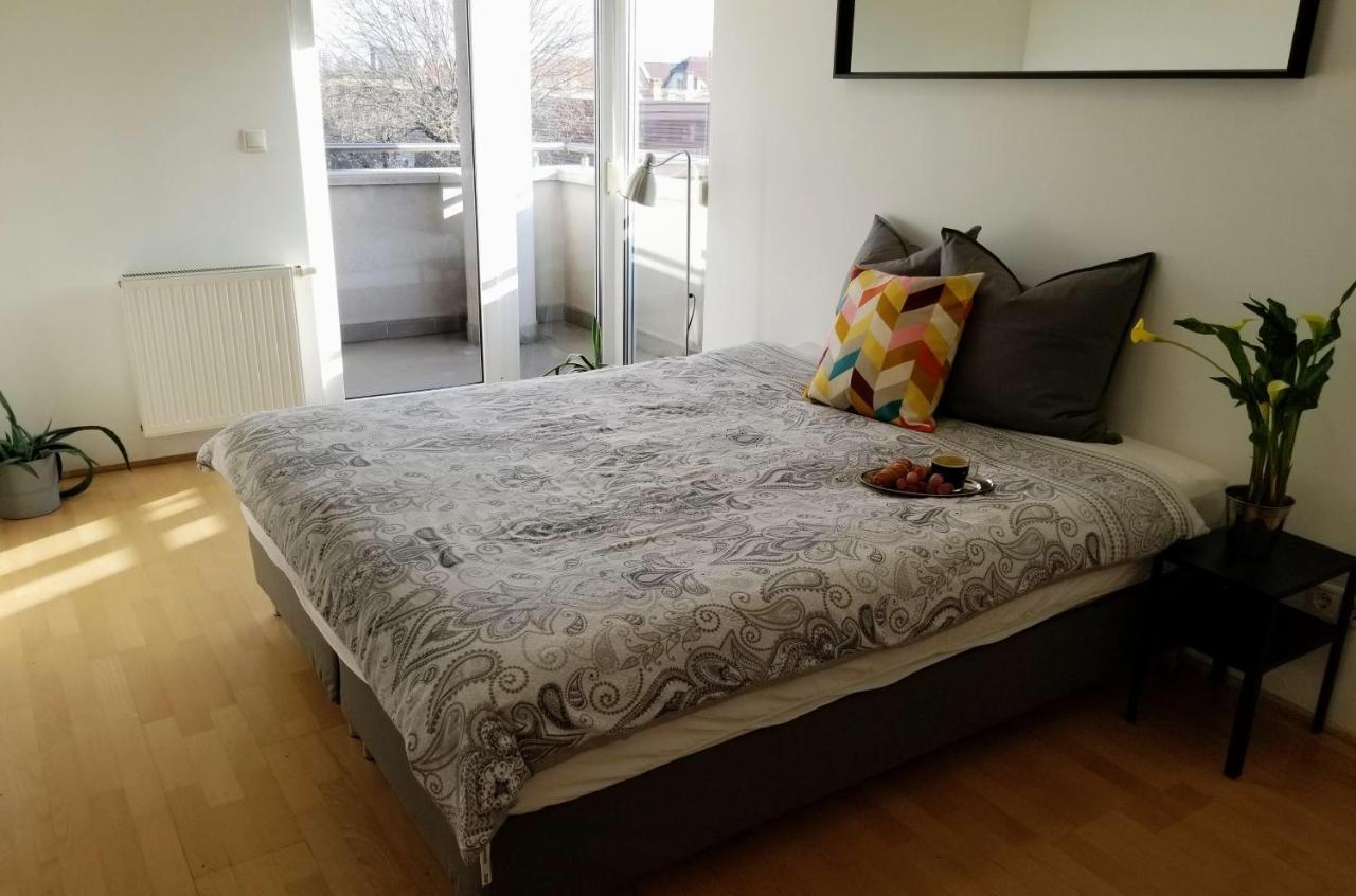 New Pest Apartman Apartment Budapest Luaran gambar