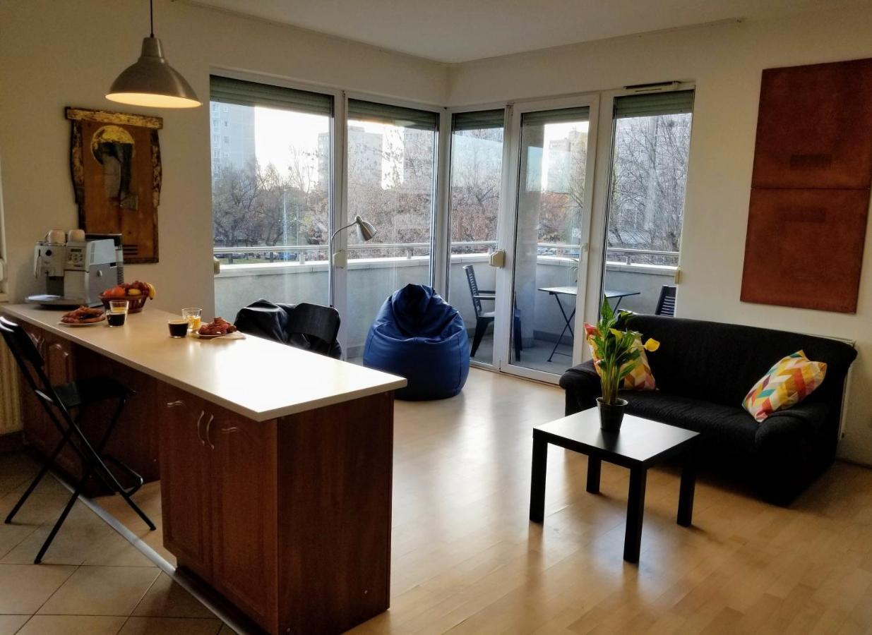 New Pest Apartman Apartment Budapest Luaran gambar